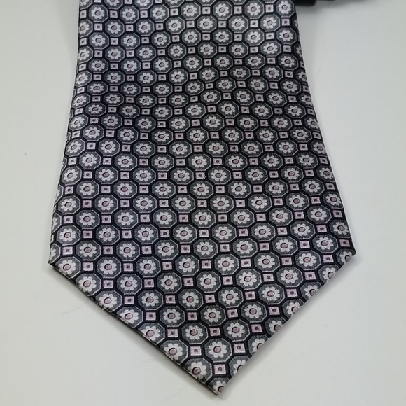Pierre Cardin Beautiful Classic 100% Silk Tie - Picture 2 of 7